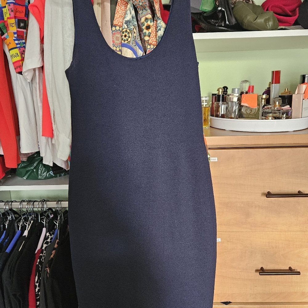 Dress - Picture 6 of 6